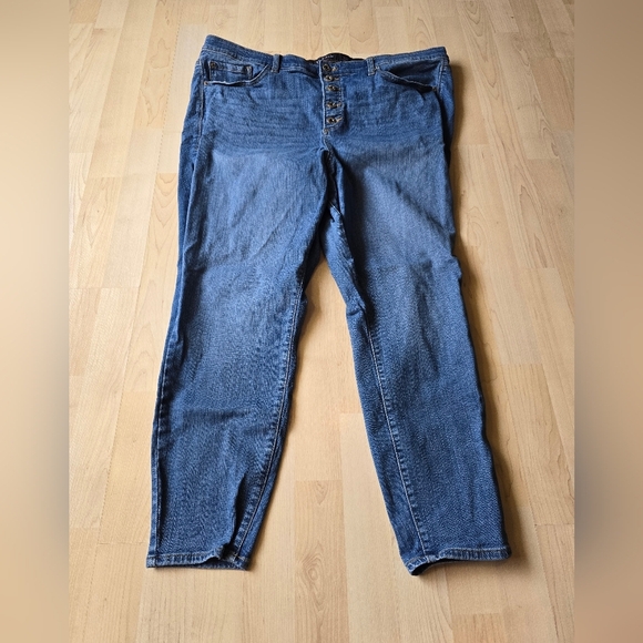 Torrid Premium Sky High Skinny Jeans Size 24 Regular - Picture 2 of 14